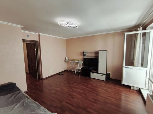 Продам однокомнатную (1-комн.) квартиру, Восточный мкр, 1, Октябрьский рп