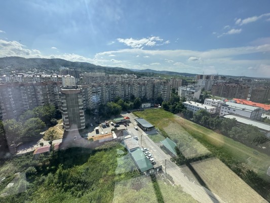 Продам трехкомнатную (3-комн.) квартиру, Тлостанова ул, 75кА, Нальчик г