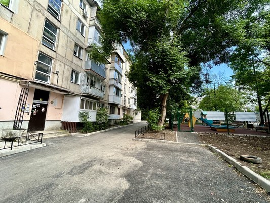 Продам двухкомнатную (2-комн.) квартиру, Беспалова ул, 41, Симферополь г