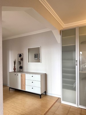 Продам трехкомнатную (3-комн.) квартиру, Большая Очаковская ул, 3, Москва г