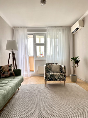 Продам трехкомнатную (3-комн.) квартиру, Большая Очаковская ул, 3, Москва г