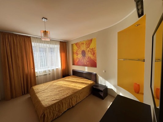 Продам двухкомнатную (2-комн.) квартиру, Серова ул, 22, Казань г