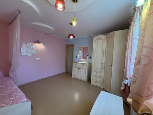Продам двухкомнатную (2-комн.) квартиру, Серова ул, 22, Казань г