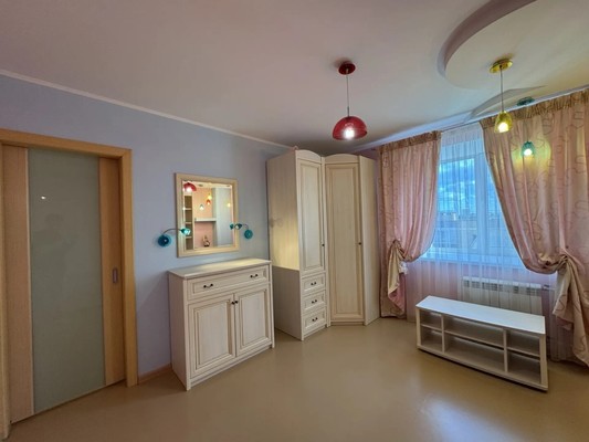 Продам двухкомнатную (2-комн.) квартиру, Серова ул, 22, Казань г