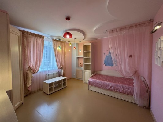 Продам двухкомнатную (2-комн.) квартиру, Серова ул, 22, Казань г