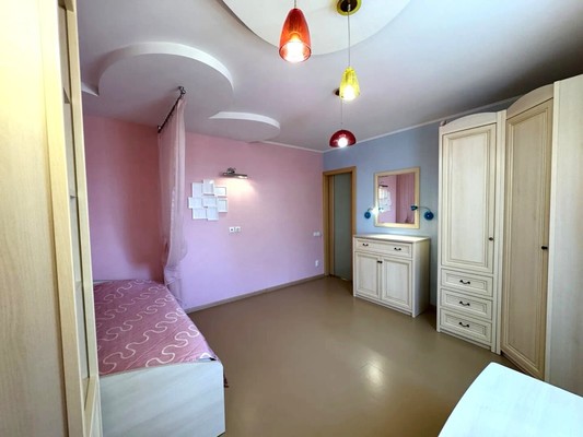Продам двухкомнатную (2-комн.) квартиру, Серова ул, 22, Казань г