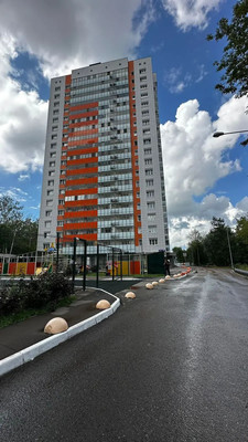 Продам двухкомнатную (2-комн.) квартиру, Галеева ул, 8ак3, Казань г