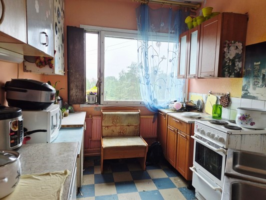 Продам комнату в 12-комн. квартире, Горняков пр-кт, 2кБ, Костомукша г