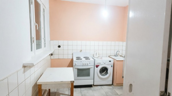 Продам трехкомнатную (3-комн.) квартиру, Обручева ул, 4к1, Москва г