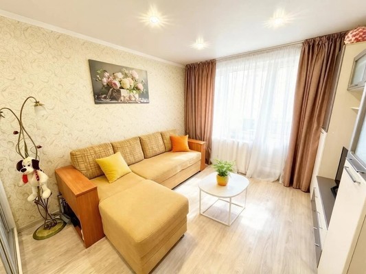 Продам двухкомнатную (2-комн.) квартиру, Гудованцева ул, 37, Казань г