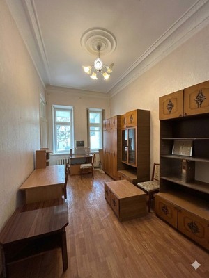 Продам двухкомнатную (2-комн.) квартиру, Толстого ул, 19, Симферополь г