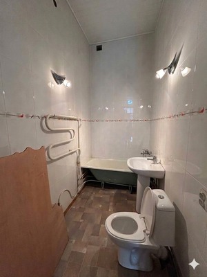 Продам двухкомнатную (2-комн.) квартиру, Толстого ул, 19, Симферополь г