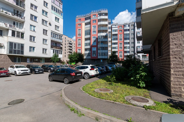 Продам однокомнатную (1-комн.) квартиру, Тарасова ул, 8к2, Санкт-Петербург г