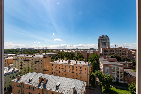 Продам однокомнатную (1-комн.) квартиру, Тарасова ул, 8к2, Санкт-Петербург г
