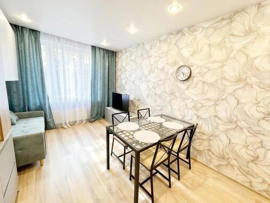 Продам двухкомнатную (2-комн.) квартиру, Николая Ершова ул, 65В, Казань г