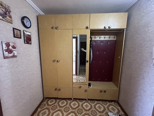 Продам двухкомнатную (2-комн.) квартиру, 1 мкр, 4, Кропоткин г