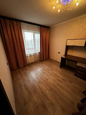Продам двухкомнатную (2-комн.) квартиру, Есенина ул, 7а, Южно-Сахалинск г