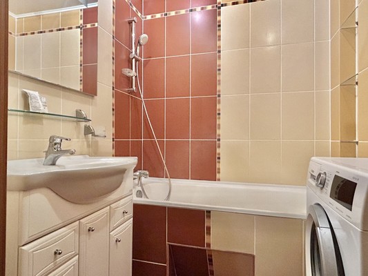 Продам двухкомнатную (2-комн.) квартиру, Рахманинова 1-й проезд, 4, Пенза г