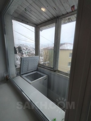 Продам двухкомнатную (2-комн.) квартиру, Крузенштерна ул, 5, Холмск г