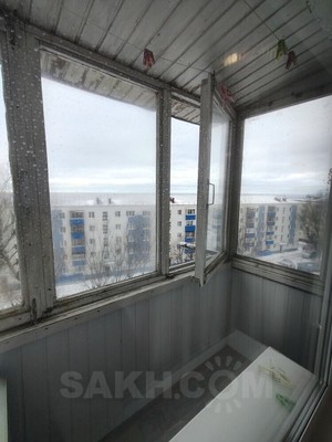 Продам двухкомнатную (2-комн.) квартиру, Крузенштерна ул, 5, Холмск г