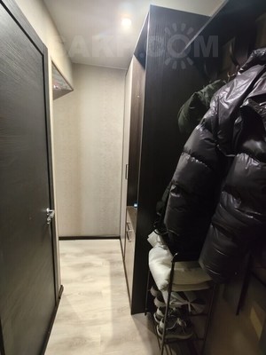Продам двухкомнатную (2-комн.) квартиру, Крузенштерна ул, 5, Холмск г