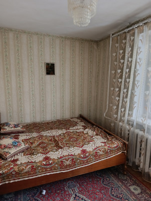 Продам трехкомнатную (3-комн.) квартиру, Товарищеский пр-кт, 12, Санкт-Петербург г