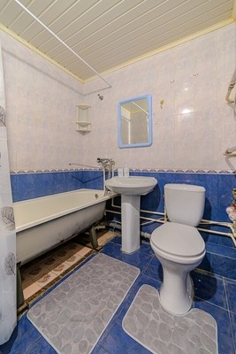 Продам двухкомнатную (2-комн.) квартиру, Ладожская ул, 95, Пенза г