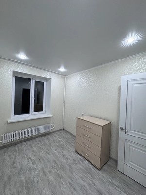 Продам двухкомнатную (2-комн.) квартиру, Бызова ул, 28, Нижнекамск г