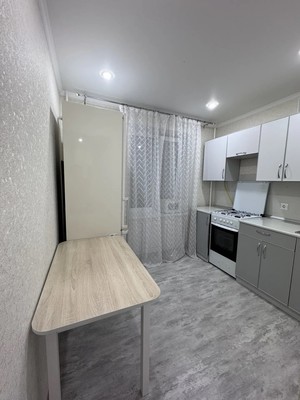 Продам двухкомнатную (2-комн.) квартиру, Бызова ул, 28, Нижнекамск г