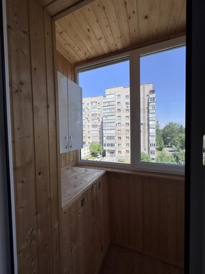 Продам двухкомнатную (2-комн.) квартиру, Бызова ул, 28, Нижнекамск г