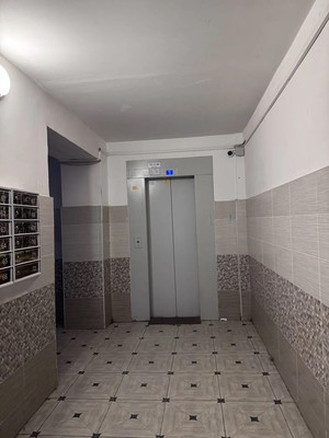 Продам двухкомнатную (2-комн.) квартиру, Бызова ул, 28, Нижнекамск г