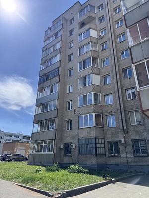 Продам двухкомнатную (2-комн.) квартиру, Бызова ул, 28, Нижнекамск г