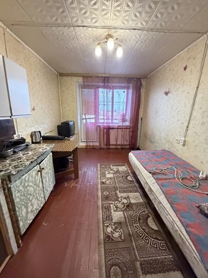 Сдам комнату в 6-комн. квартире, Заводской пр-кт, 36, Колпино г