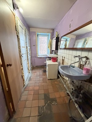 Сдам комнату в 6-комн. квартире, Заводской пр-кт, 36, Колпино г