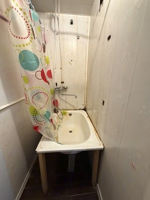Сдам комнату в 6-комн. квартире, Заводской пр-кт, 36, Колпино г