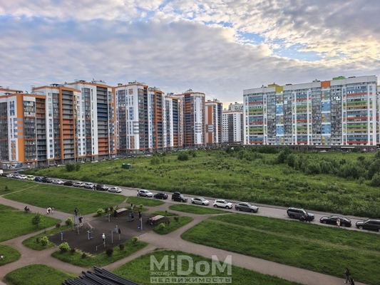 Продам однокомнатную (1-комн.) квартиру, Екатерининская ул, 10, Мурино п
