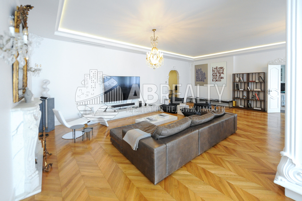 Продам многокомнатную квартиру, Хилков пер, 1, Москва г