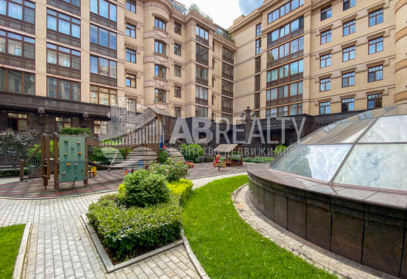 Продам многокомнатную квартиру, Хилков пер, 1, Москва г