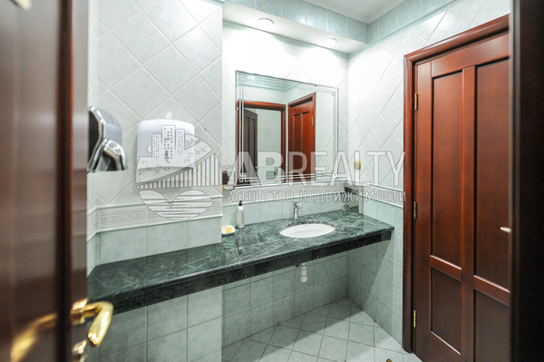 Продам офисное помещение 300 м2, Земледельческий пер, 11, Москва г