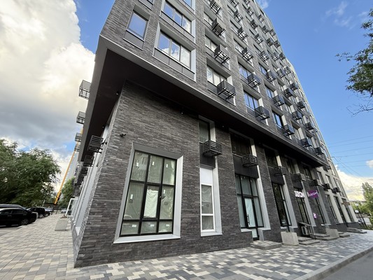 Продам трехкомнатную (3-комн.) квартиру, Летчика Колесниченко ул, 67, Воронеж г
