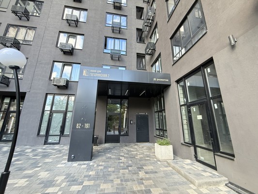 Продам трехкомнатную (3-комн.) квартиру, Летчика Колесниченко ул, 67, Воронеж г