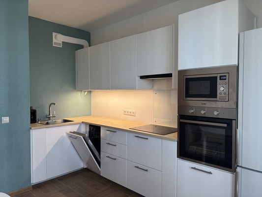Продам двухкомнатную (2-комн.) квартиру, Петровский б-р, 27, Бугры п