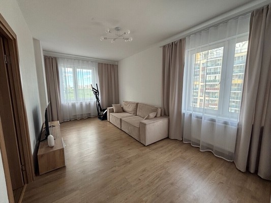 Продам двухкомнатную (2-комн.) квартиру, Петровский б-р, 27, Бугры п