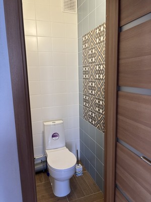 Продам двухкомнатную (2-комн.) квартиру, Петровский б-р, 27, Бугры п