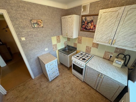 Продам трехкомнатную (3-комн.) квартиру, Ленина пр-кт, 4, Комсомольск-на-Амуре г