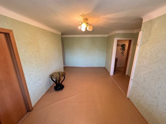 Продам трехкомнатную (3-комн.) квартиру, Ленина пр-кт, 4, Комсомольск-на-Амуре г