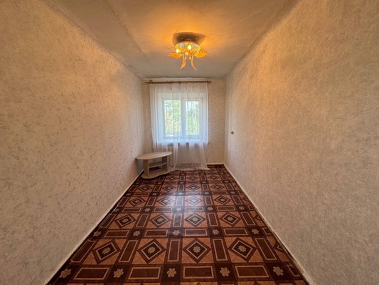Продам трехкомнатную (3-комн.) квартиру, Ленина пр-кт, 4, Комсомольск-на-Амуре г