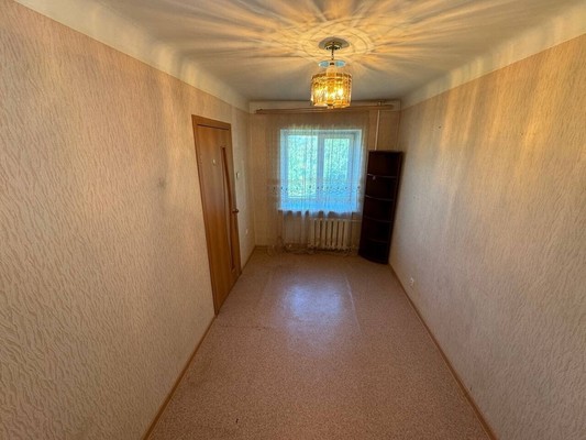 Продам трехкомнатную (3-комн.) квартиру, Ленина пр-кт, 4, Комсомольск-на-Амуре г