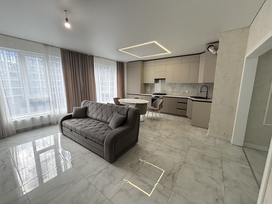 Продам трехкомнатную (3-комн.) квартиру, Тлостанова ул, 32, Нальчик г