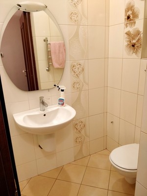 Продам трехкомнатную (3-комн.) квартиру, Циолковского ул, 5а, Лобня г